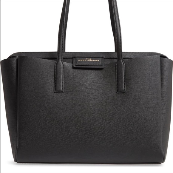 Marc Jacobs Handbags - NWT Marc Jacobs Protegé Leather Tote